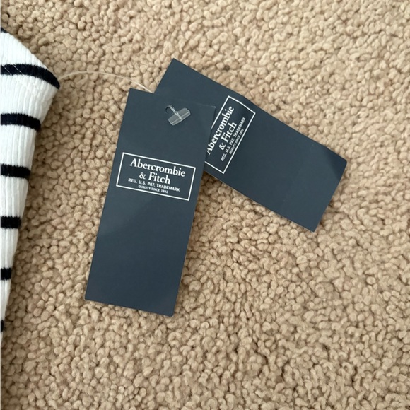 Abercrombie & Fitch Sleeveless Polo Bodysuit Black and White - Picture 6 of 6